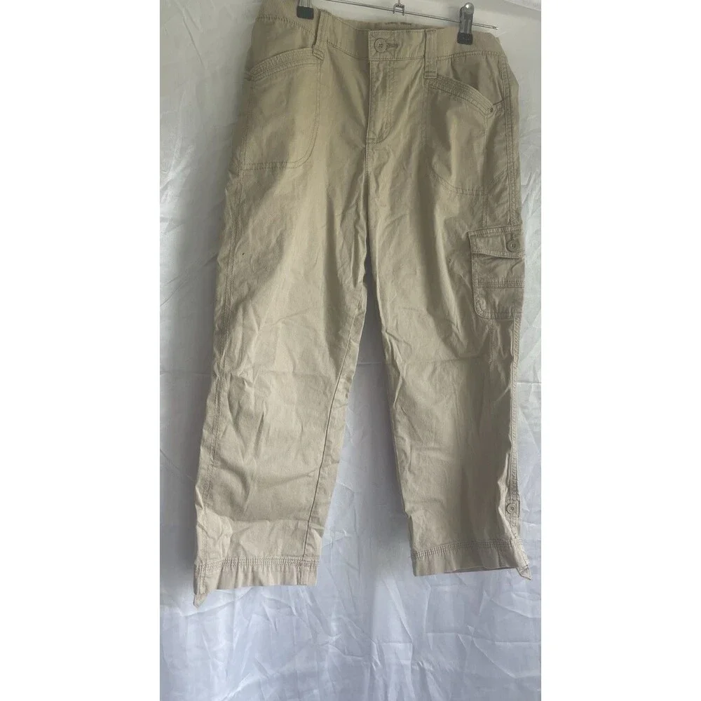 Women’s Lee Khaki Pants Boot Cut Size 8 Relaxed Fit Mid rise Stretch Utiliy